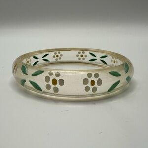 Splendette Midi Daisy White Fakelite Bangle Bracelet with Green Leaves